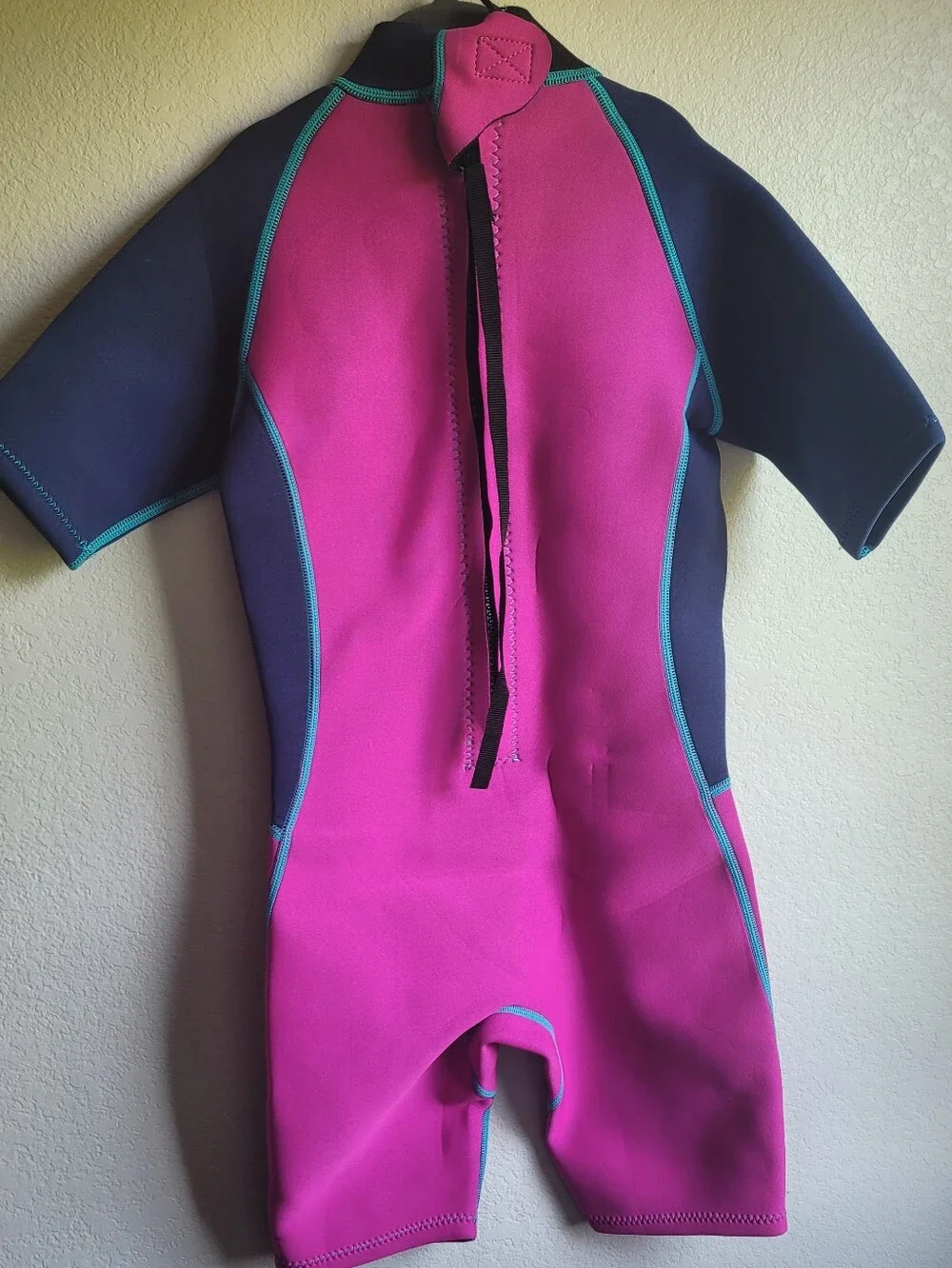 Kids Wetsuit. New Without Tags. Size 10
